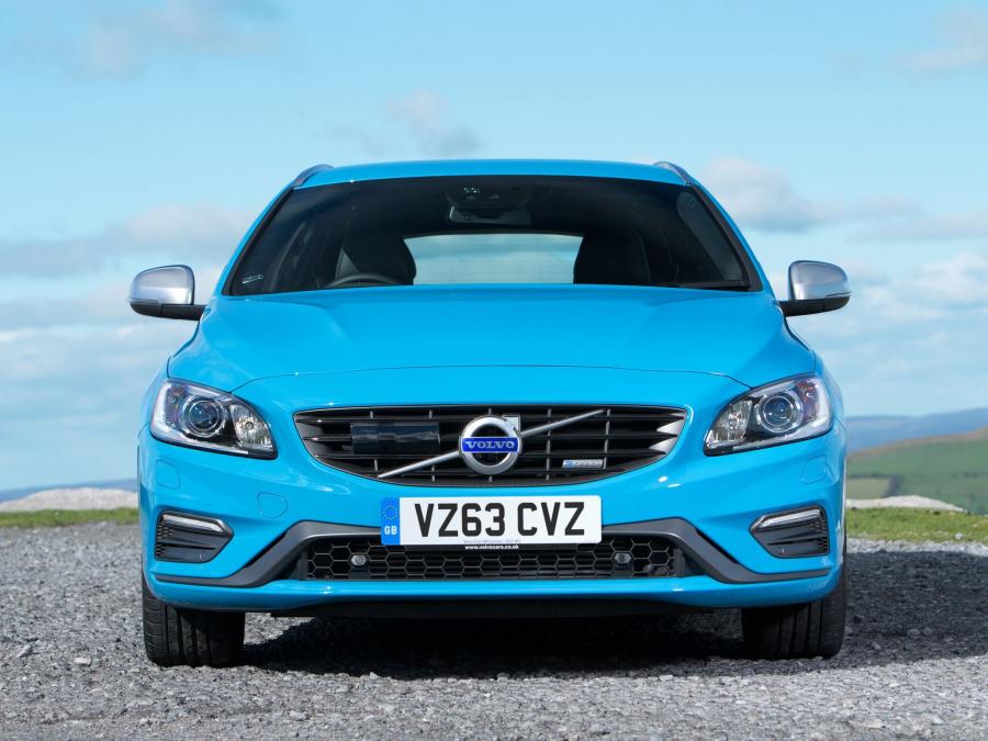  Volvo V60 R-Design 2013 года  (UK) (фото 13 из 14)